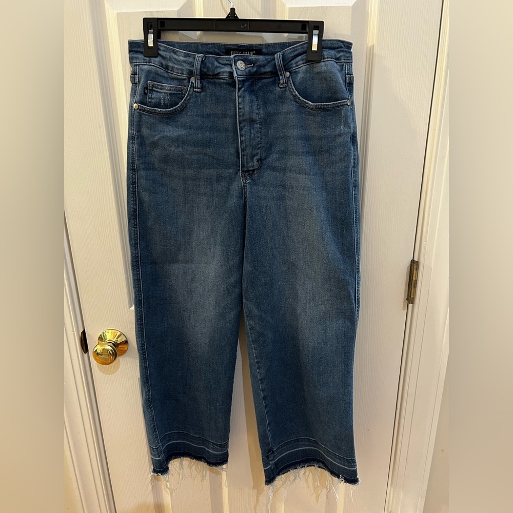 Judy Blue Los Angeles Straight Leg Jeans